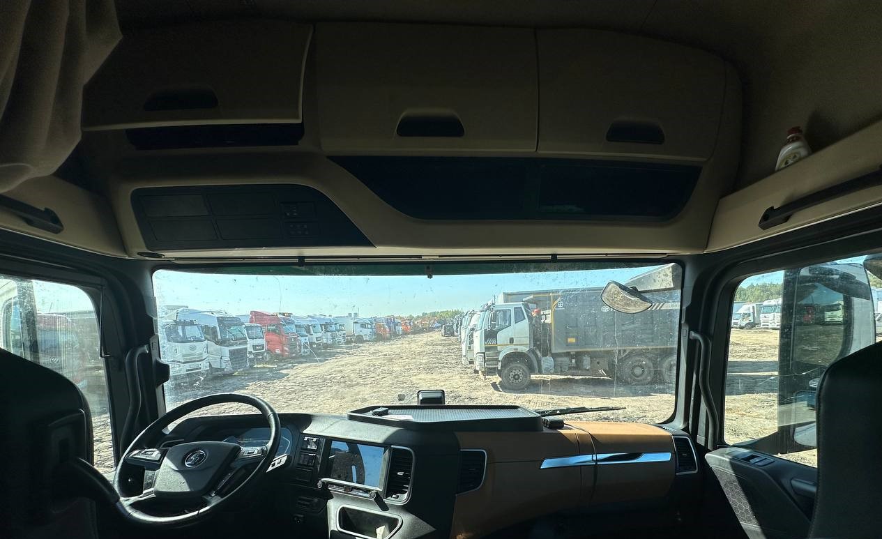 Shacman (Shaanxi) SX* 4x2 Седельный тягач 2023 г. - фото 11