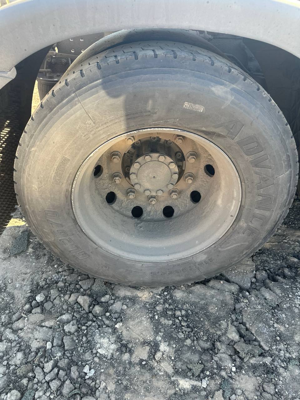 Shacman (Shaanxi) SX* 4x2 Седельный тягач 2023 г. - фото 14