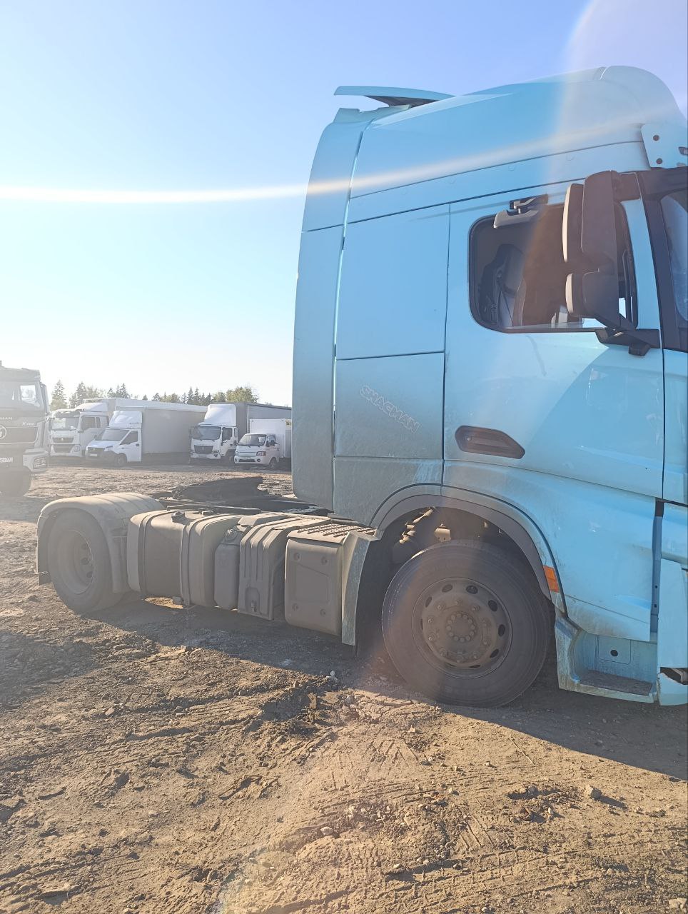 Shacman (Shaanxi) SX* 4x2 Седельный тягач 2023 г. - фото 3