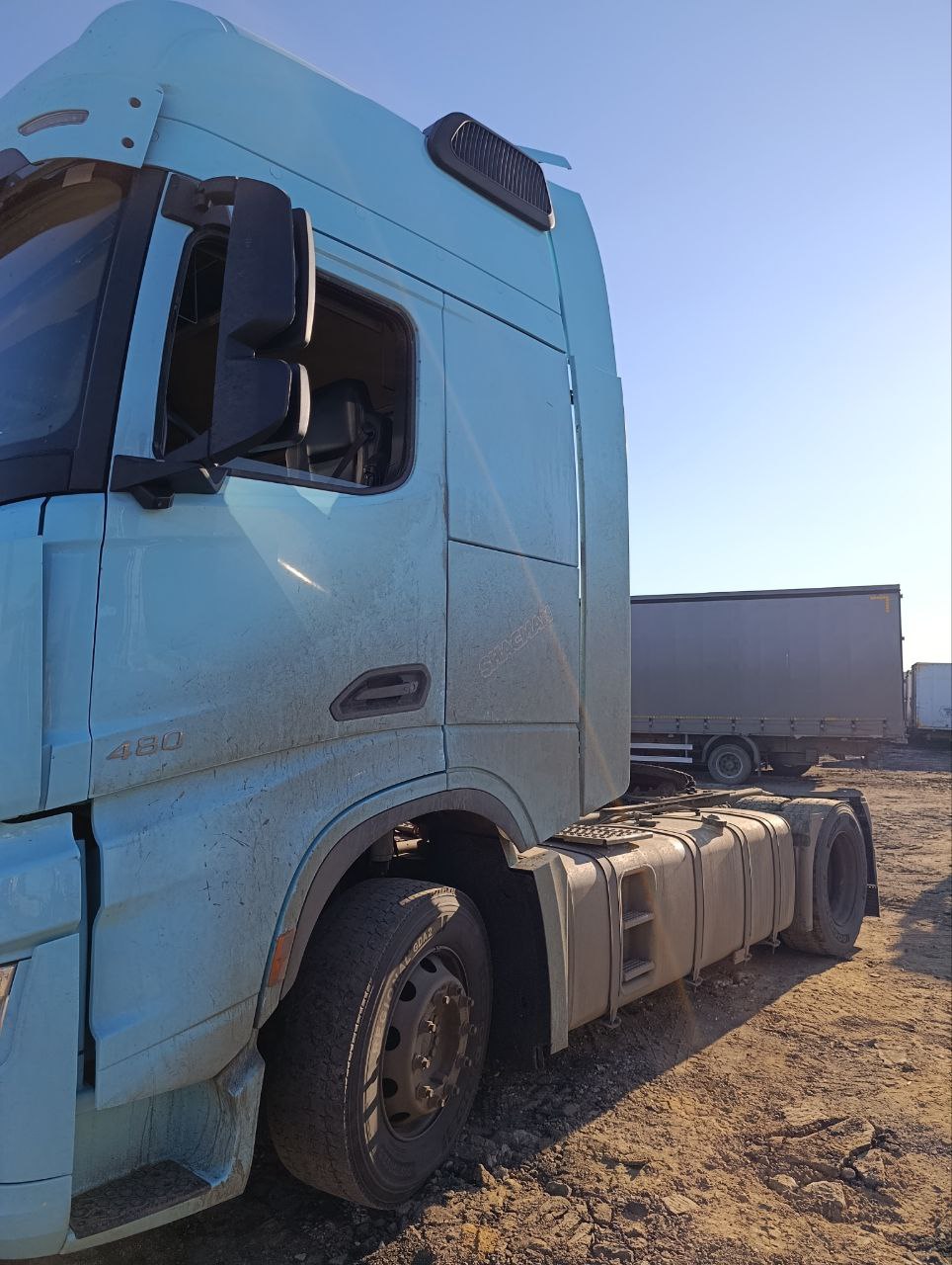 Shacman (Shaanxi) SX* 4x2 Седельный тягач 2023 г. - фото 4