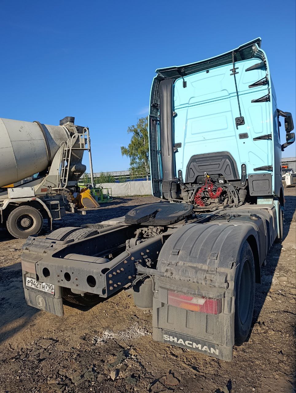 Shacman (Shaanxi) SX* 4x2 Седельный тягач 2023 г. - фото 7