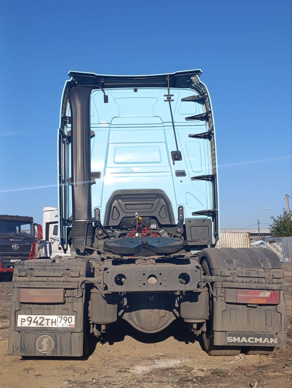Shacman (Shaanxi) SX* 4x2 Седельный тягач 2023 г. - фото 9