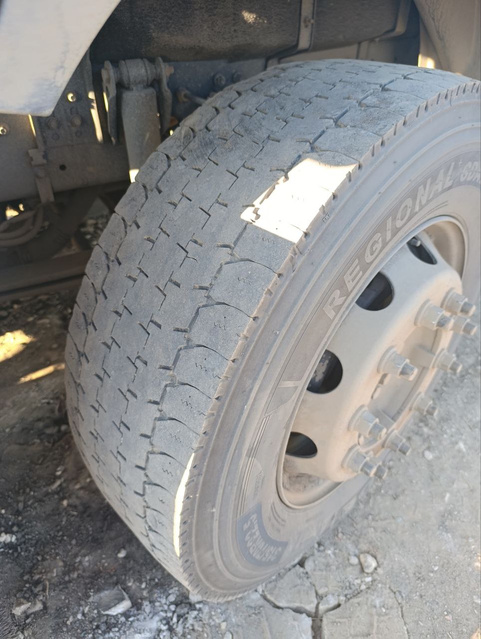 Shacman (Shaanxi) SX* 4x2 Седельный тягач 2023 г. - фото 16