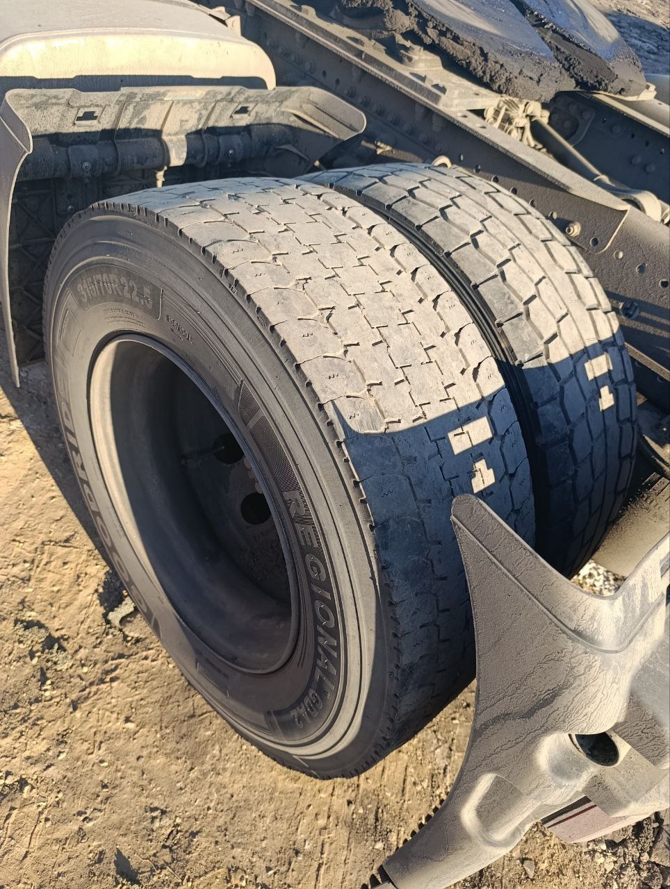 Shacman (Shaanxi) SX* 4x2 Седельный тягач 2023 г. - фото 17