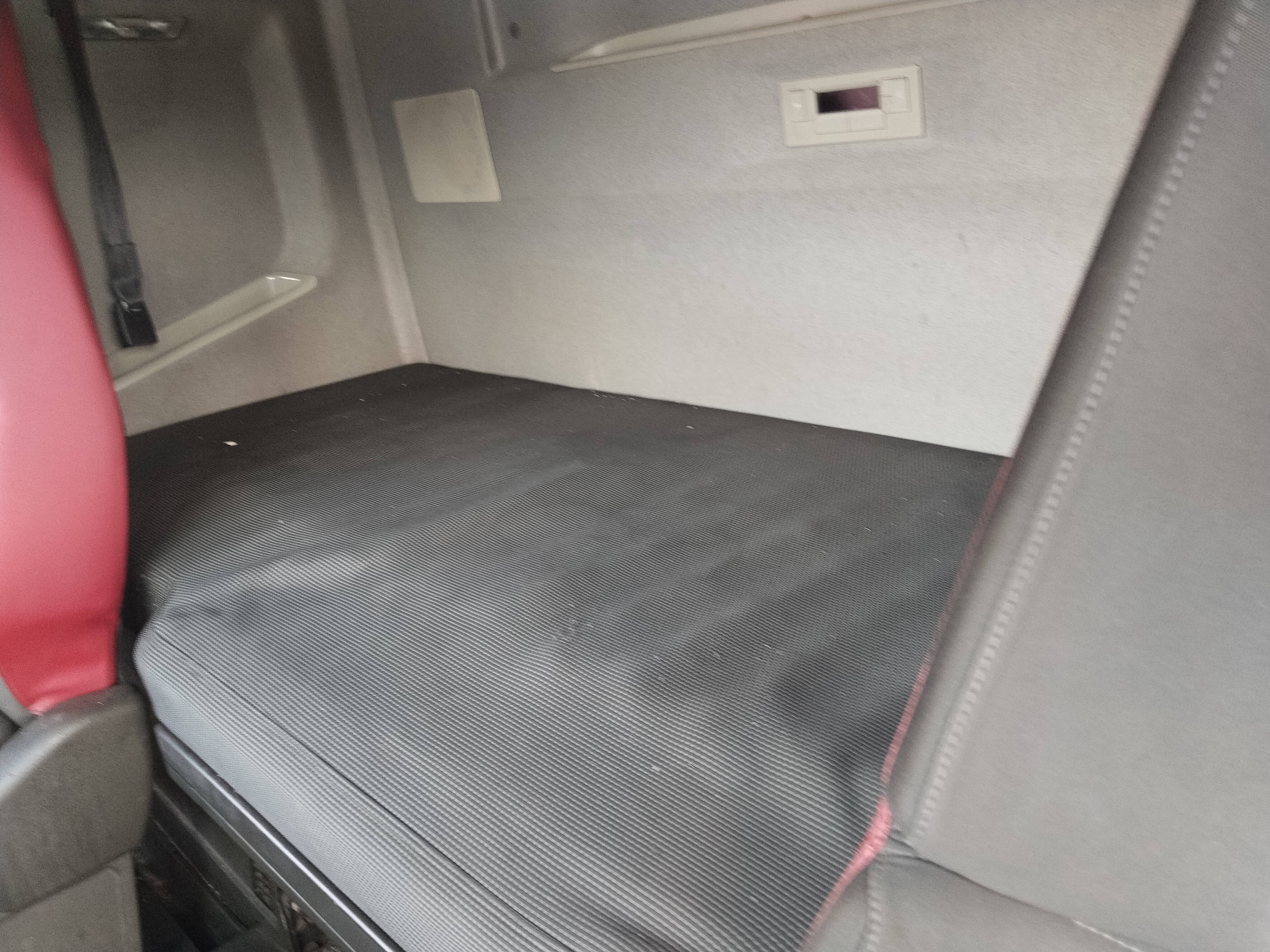 Volvo FH 4x2 Седельный тягач 2016 г. - фото 9