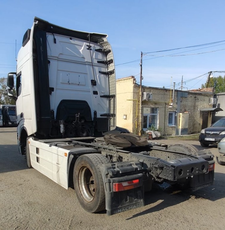 Shacman (Shaanxi) SX* 4x2 Седельный тягач 2024 г. - фото 7