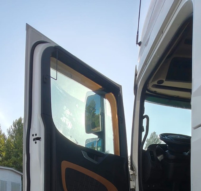 Shacman (Shaanxi) SX* 4x2 Седельный тягач 2024 г. - фото 10