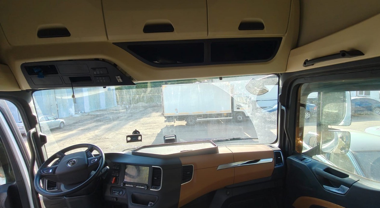 Shacman (Shaanxi) SX* 4x2 Седельный тягач 2024 г. - фото 12