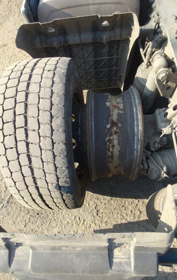 Shacman (Shaanxi) SX* 4x2 Седельный тягач 2024 г. - фото 18