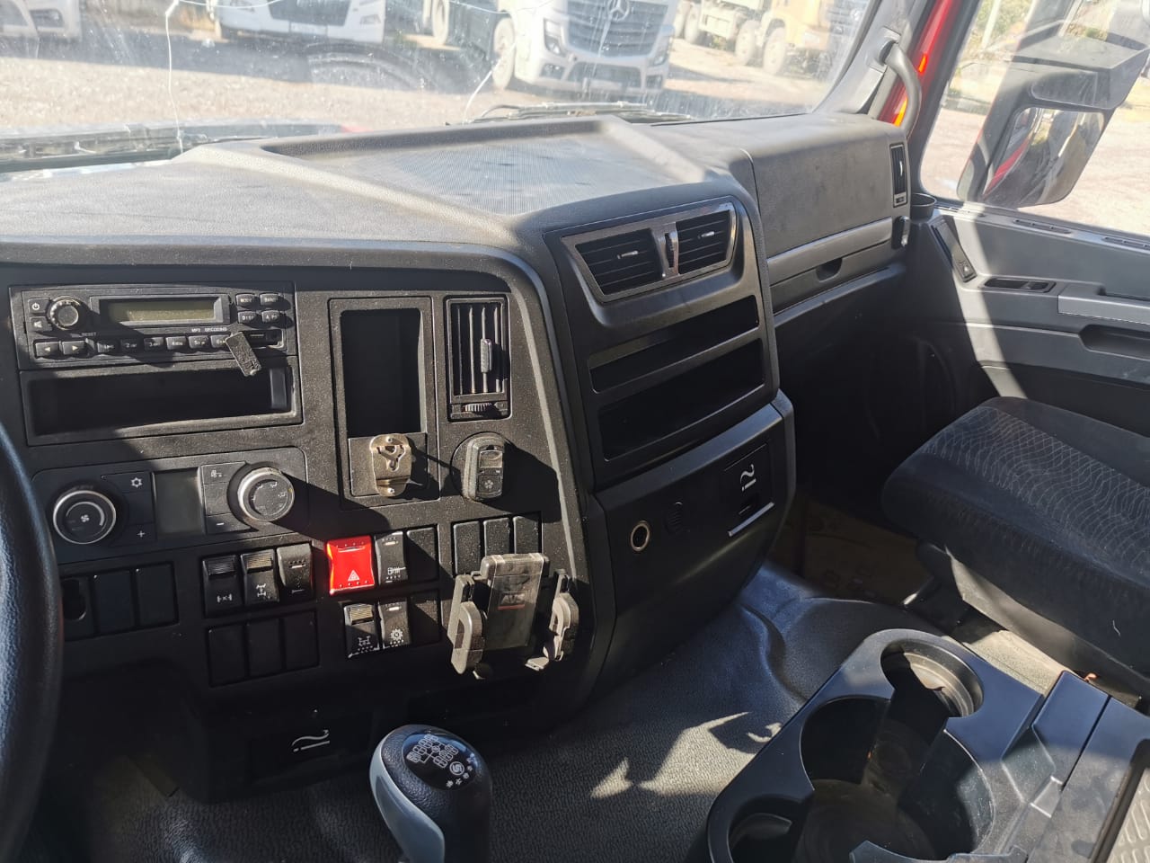 Shacman (Shaanxi) SX* 8x4 Самосвал 2022 г. - фото 9