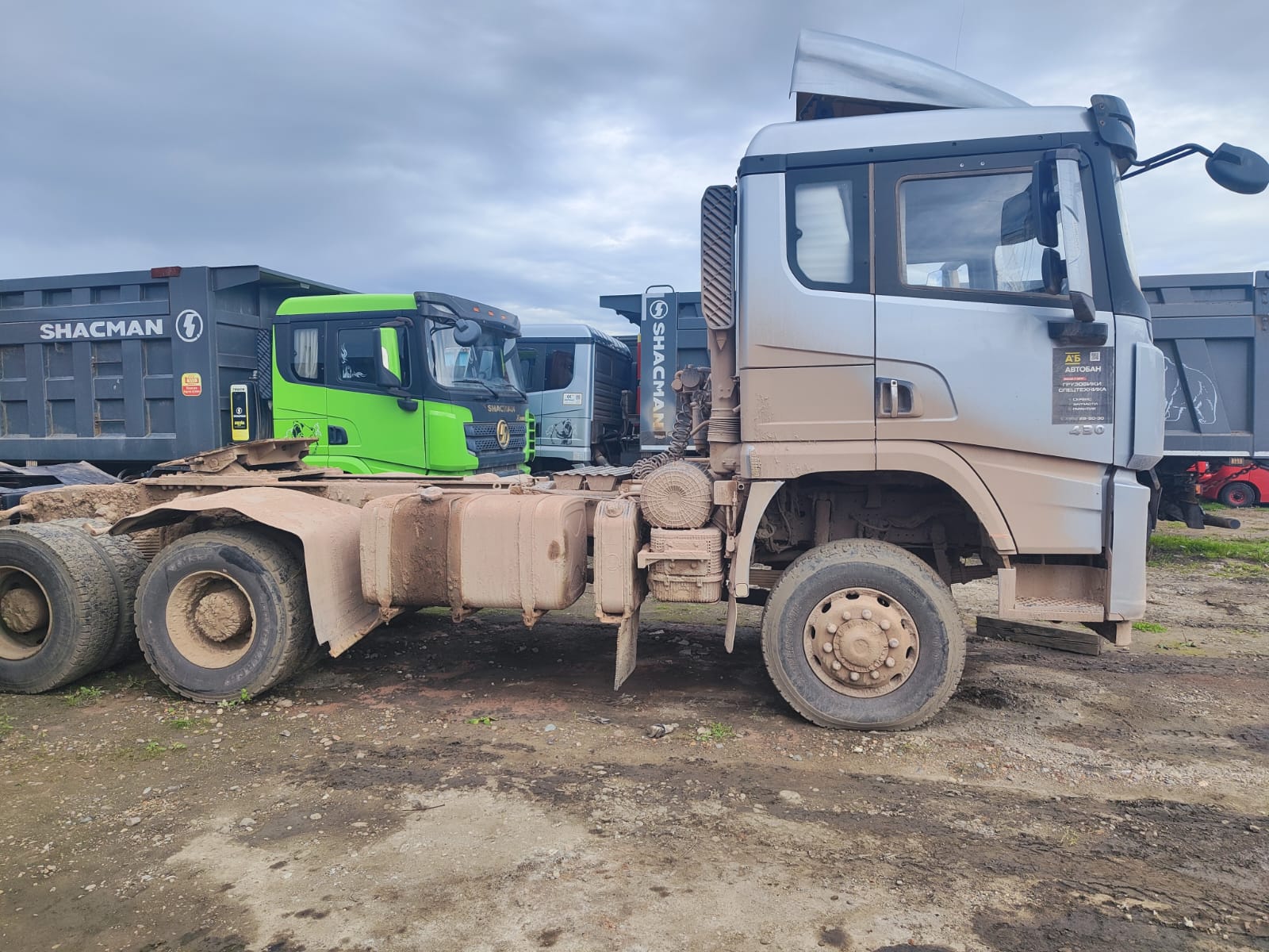 Shacman (Shaanxi) SX* 6x6 Седельный тягач 2024 г. - фото 5