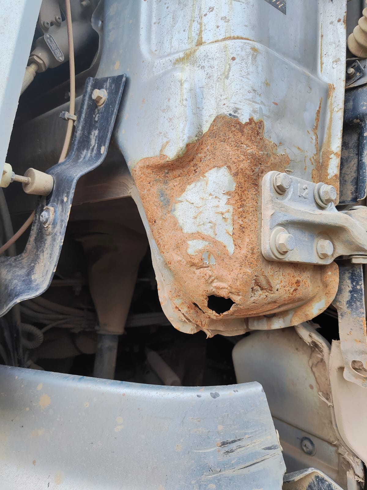 Shacman (Shaanxi) SX* 6x6 Седельный тягач 2024 г. - фото 17