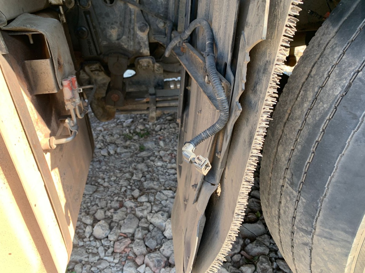 FAW JH6 6x4 Седельный тягач 2023 г. - фото 17