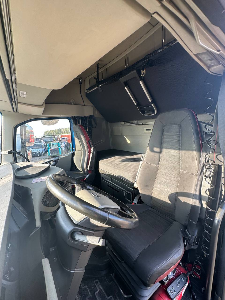 Volvo FH 4x2 Седельный тягач 2020 г. - фото 9