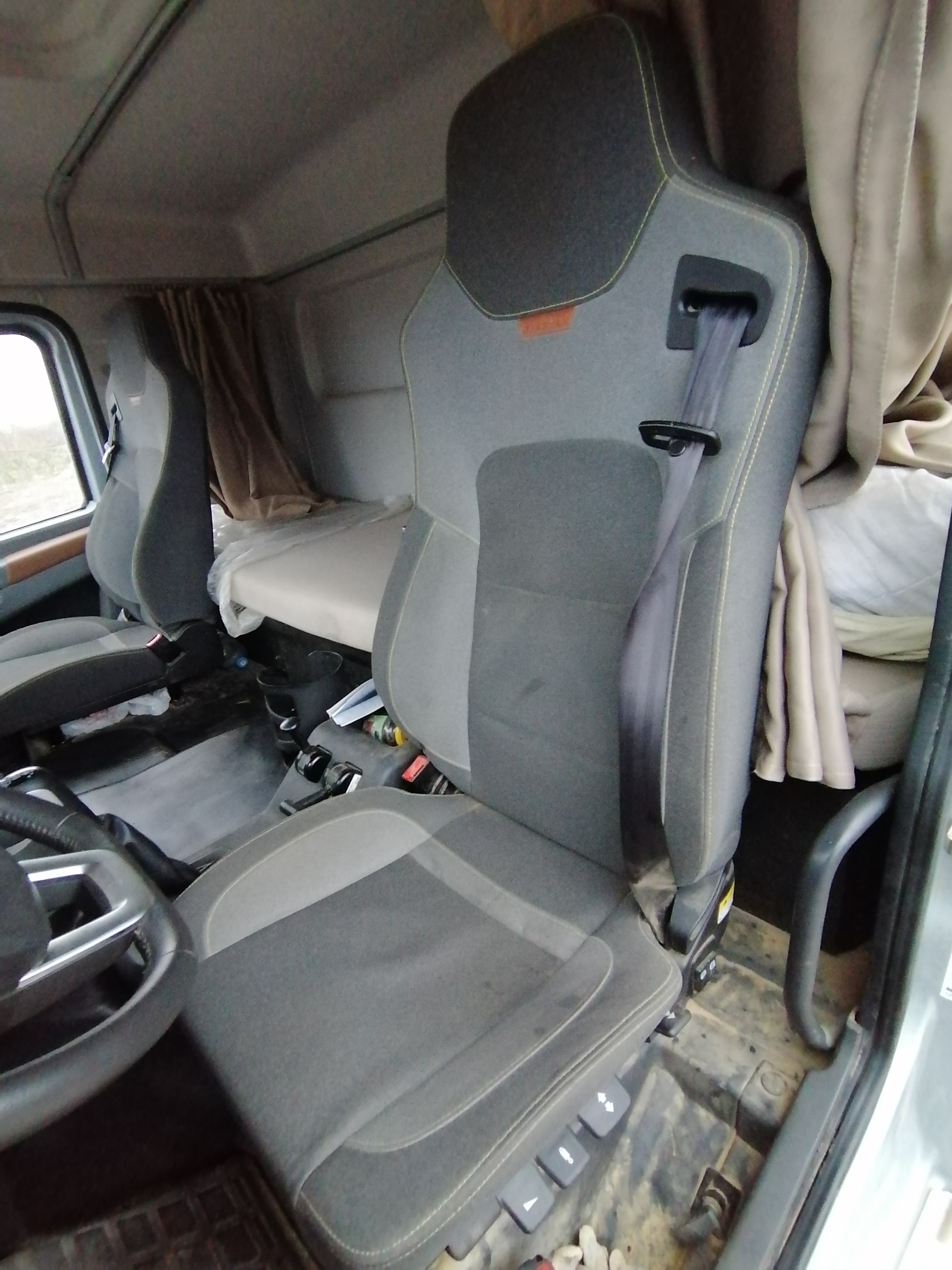 Shacman (Shaanxi) SX* 8x4 Самосвал 2024 г. - фото 11