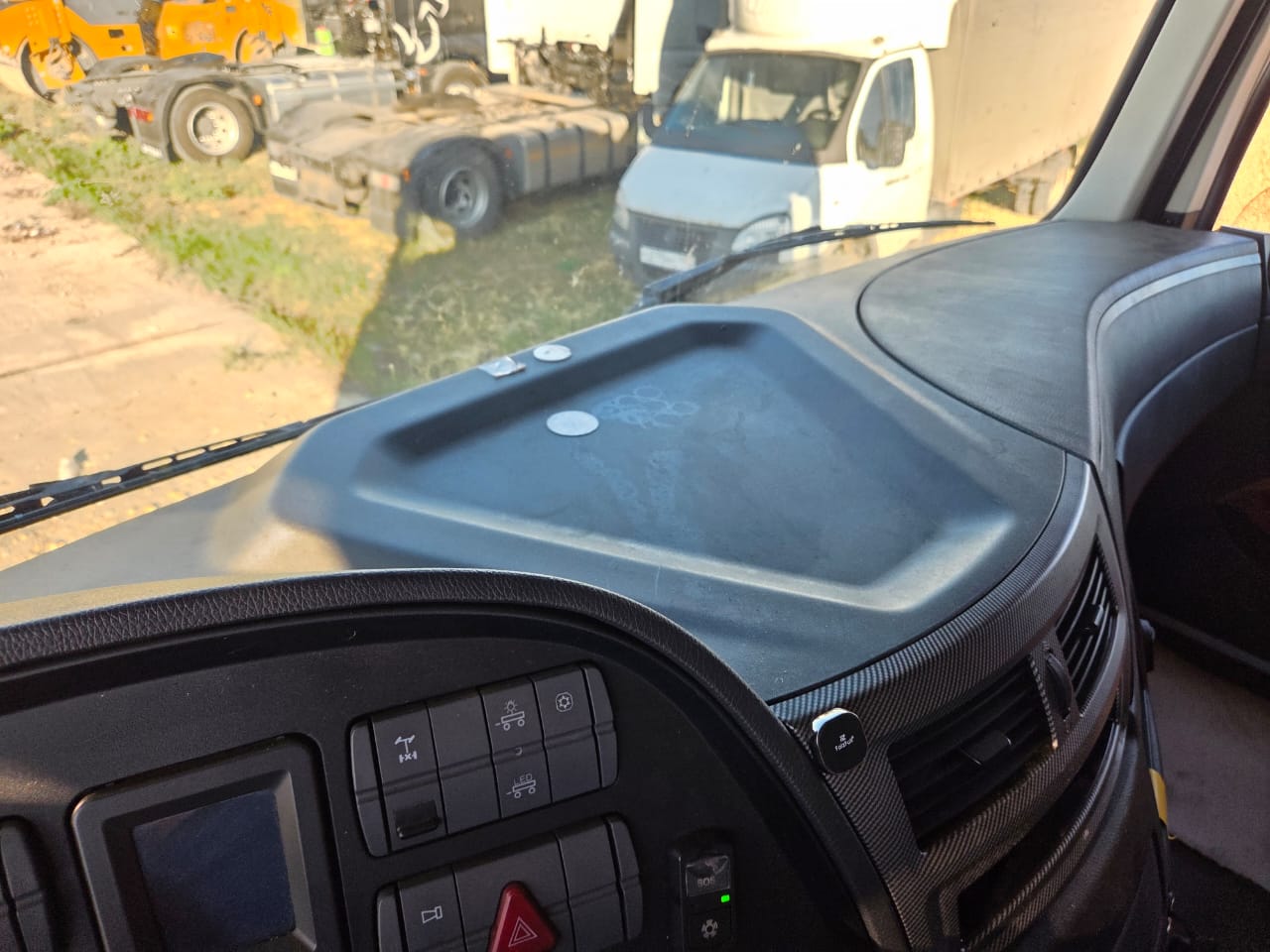 Foton AUMAN 4x2 Седельный тягач 2023 г. - фото 17