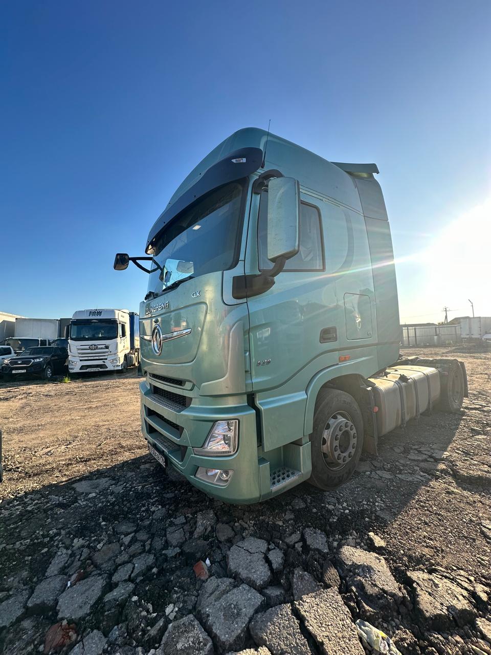 DongFeng DFH 4x2 Седельный тягач 2023 г. - фото 2