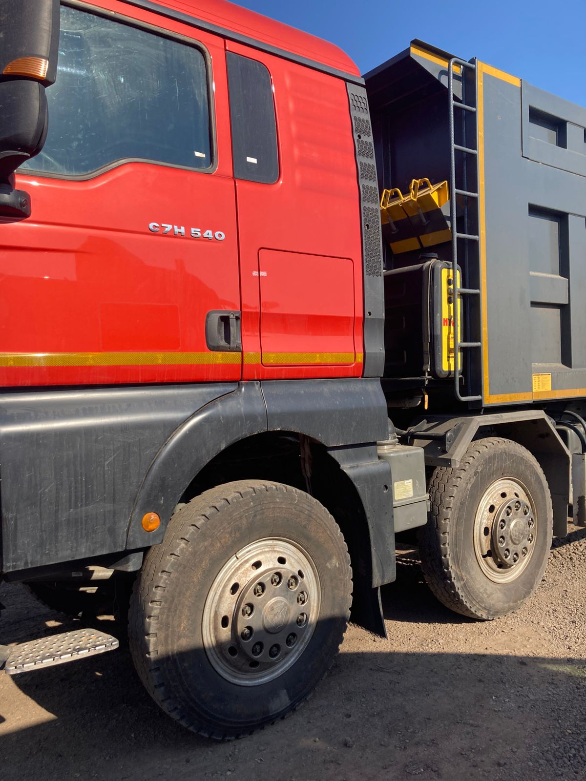 SITRAK C7H 8x4 Самосвал 2024 г. - фото 3