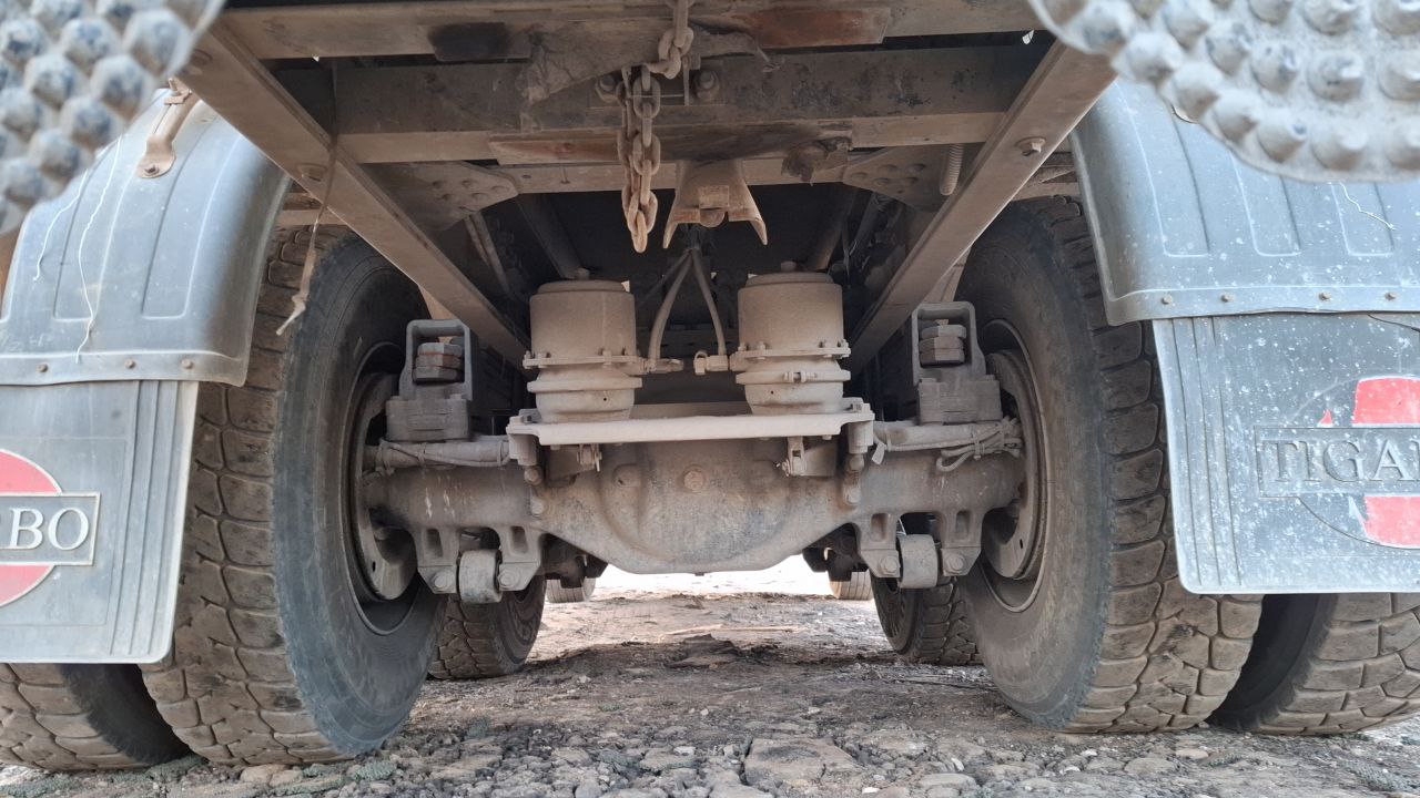 TIGARBO 6936* на шасси FAW CA 3250 6x4 Автобетоносмеситель 2023 г. - фото 20