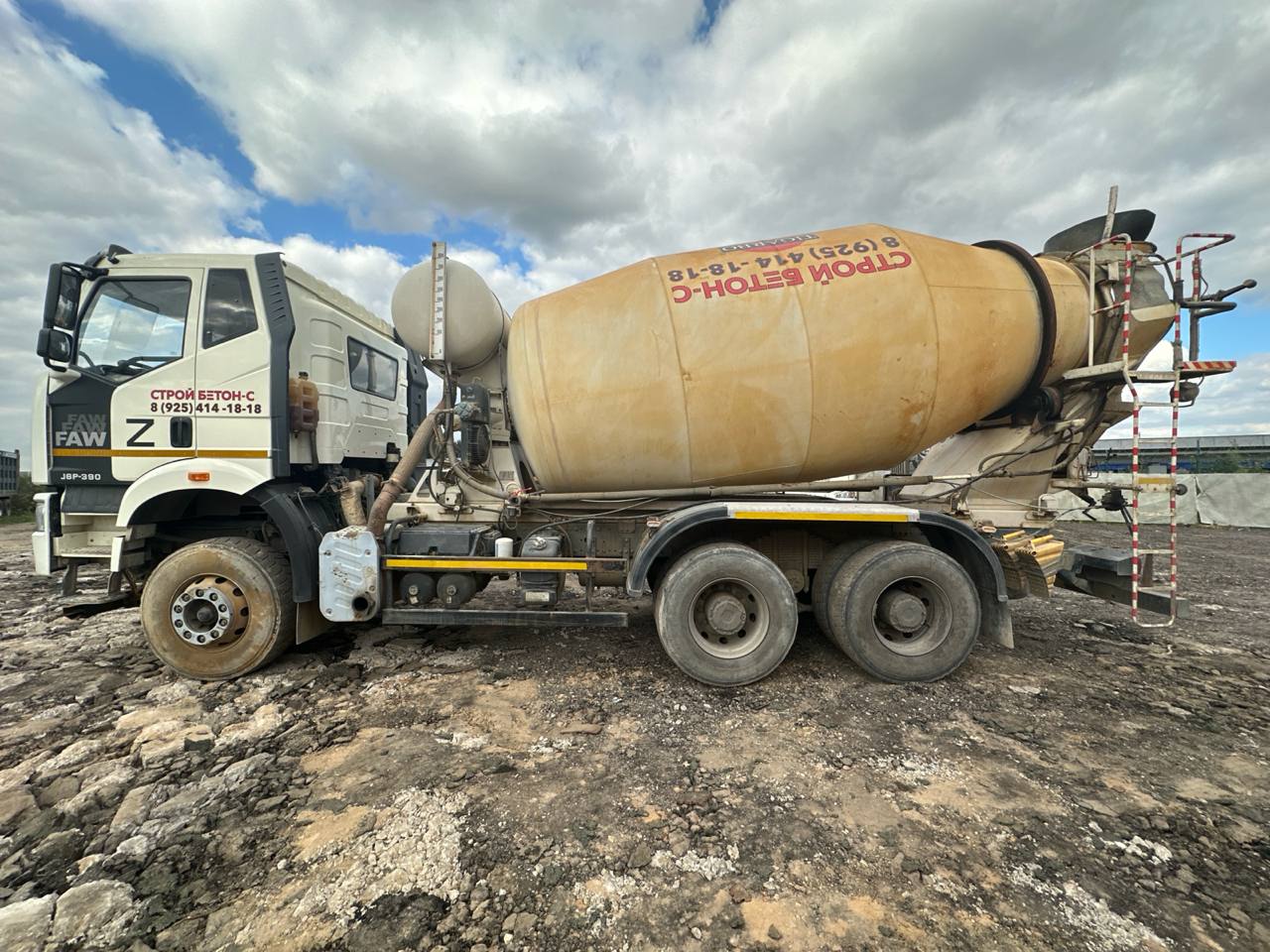 TIGARBO 6936* на шасси FAW CA 3250 6x4 Автобетоносмеситель 2023 г. - фото 4