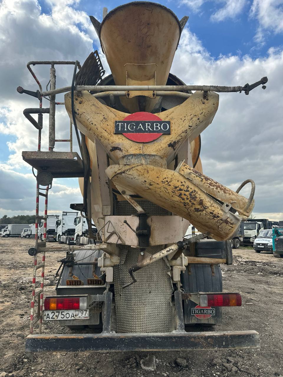 TIGARBO 6936* на шасси FAW CA 3250 6x4 Автобетоносмеситель 2023 г. - фото 7