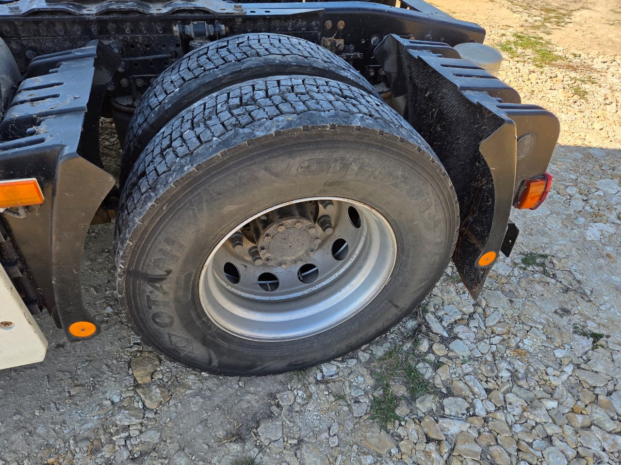 Foton AUMAN 4x2 Седельный тягач 2023 г. - фото 14