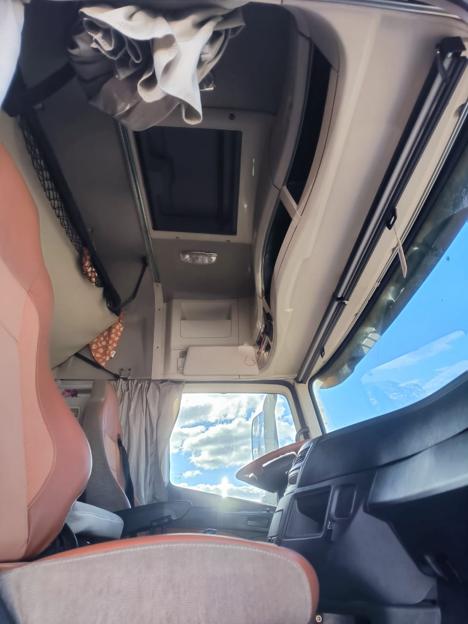 Foton AUMAN 4x2 Седельный тягач 2024 г. - фото 8