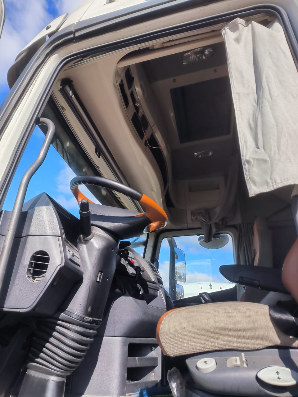 Foton AUMAN 4x2 Седельный тягач 2024 г. - фото 9