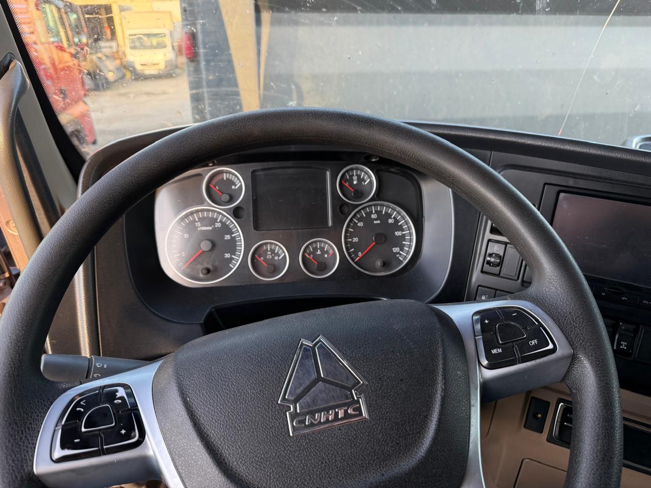 Howo T5G 8x4 Самосвал 2023 г. - фото 6