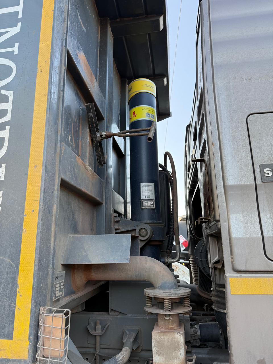 Howo T5G 8x4 Самосвал 2023 г. - фото 16