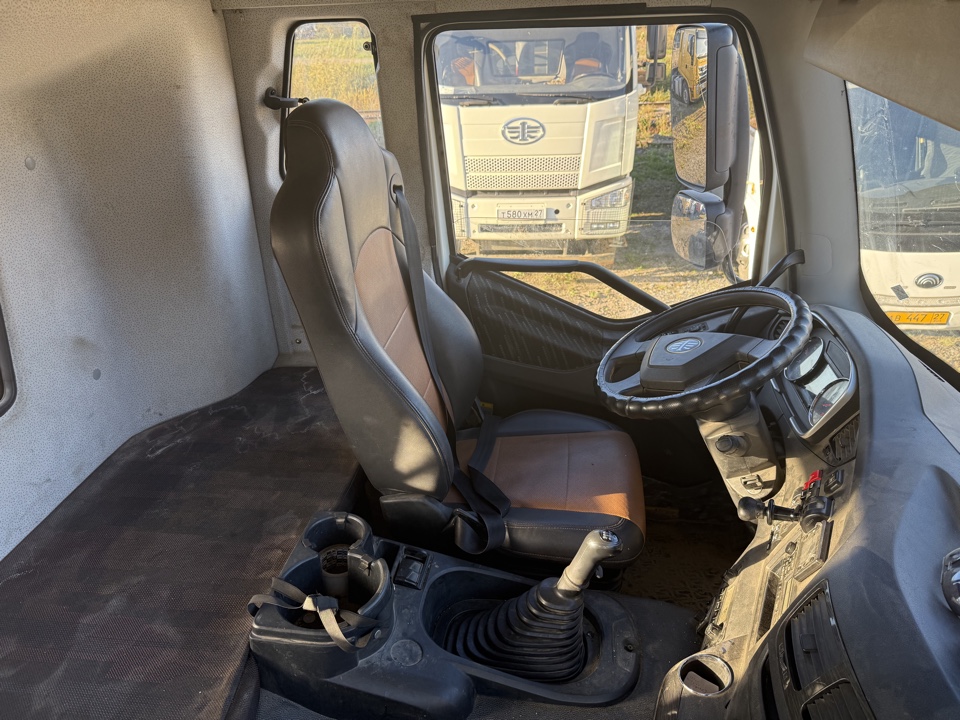 Айсин W0* на шасси FAW CA 3250 6x4 Бортовой с КМУ 2023 г. - фото 8