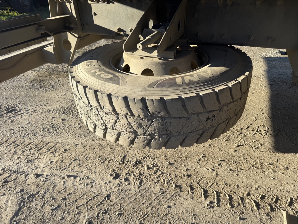 Айсин W0* на шасси FAW CA 3250 6x4 Бортовой с КМУ 2023 г. - фото 13