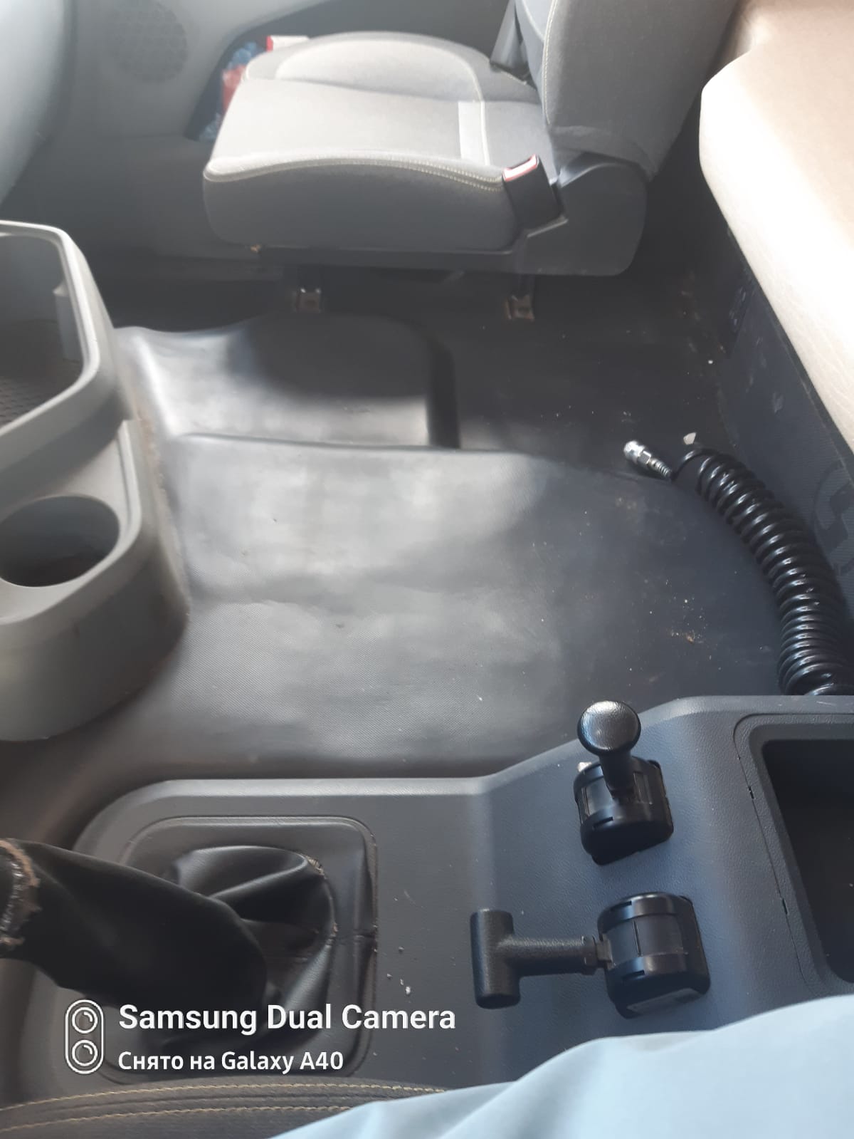 Shacman (Shaanxi) SX* 6x4 Седельный тягач 2023 г. - фото 6