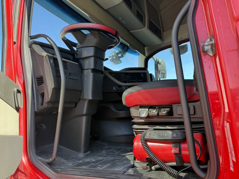 Volvo FH 4x2 Седельный тягач 2020 г. - фото 8