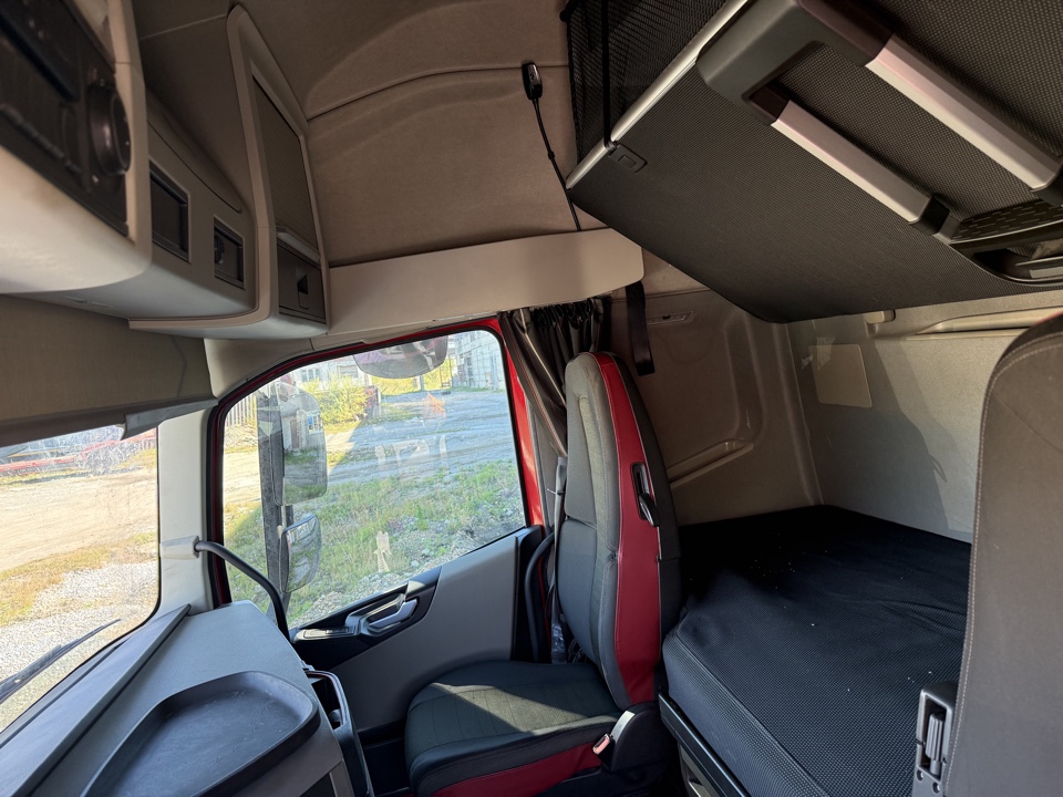 Volvo FH 4x2 Седельный тягач 2020 г. - фото 9