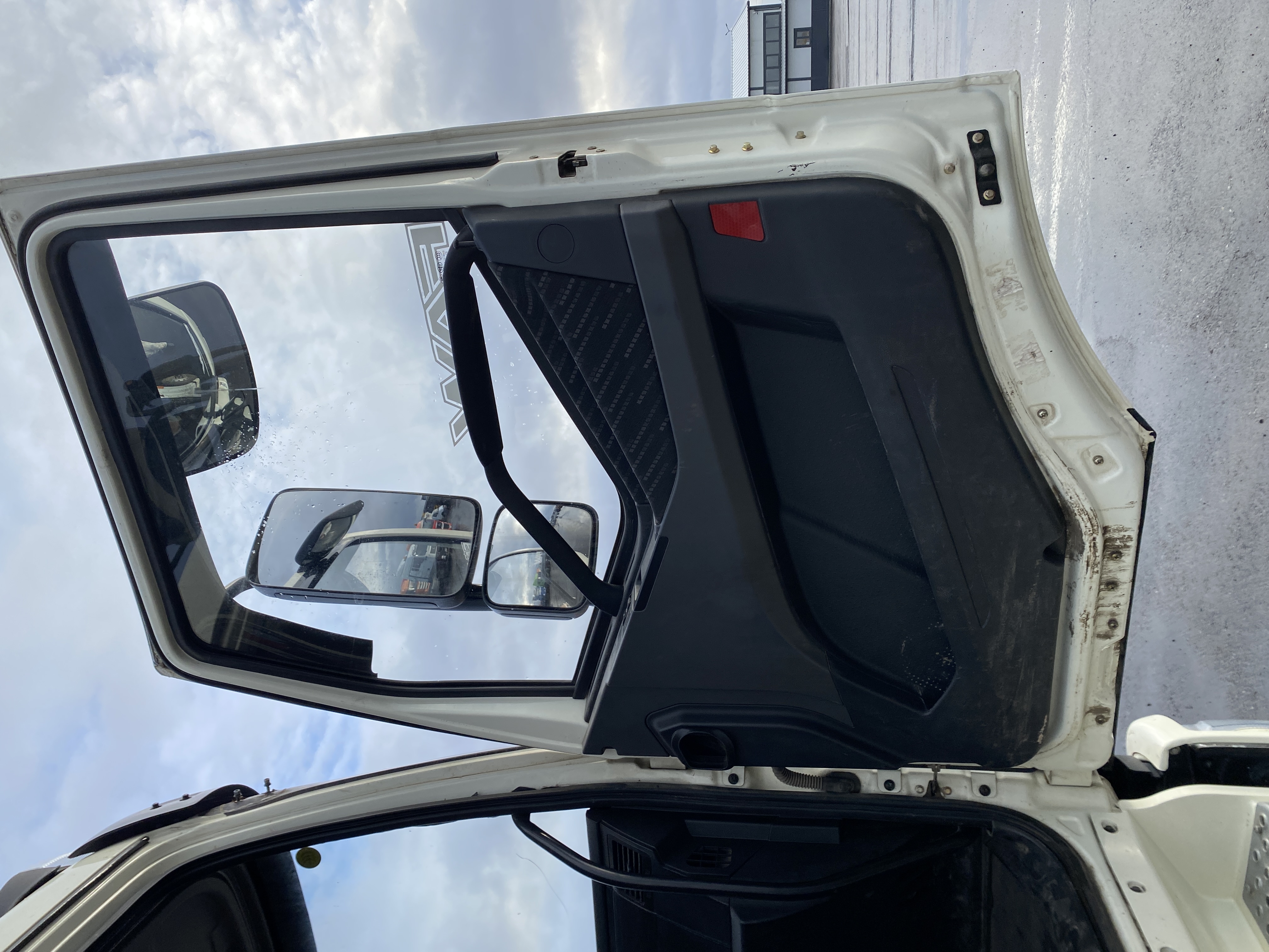 Айсин W2* на шасси FAW CA 3250 6x6 Бортовой с КМУ 2023 г. - фото 10