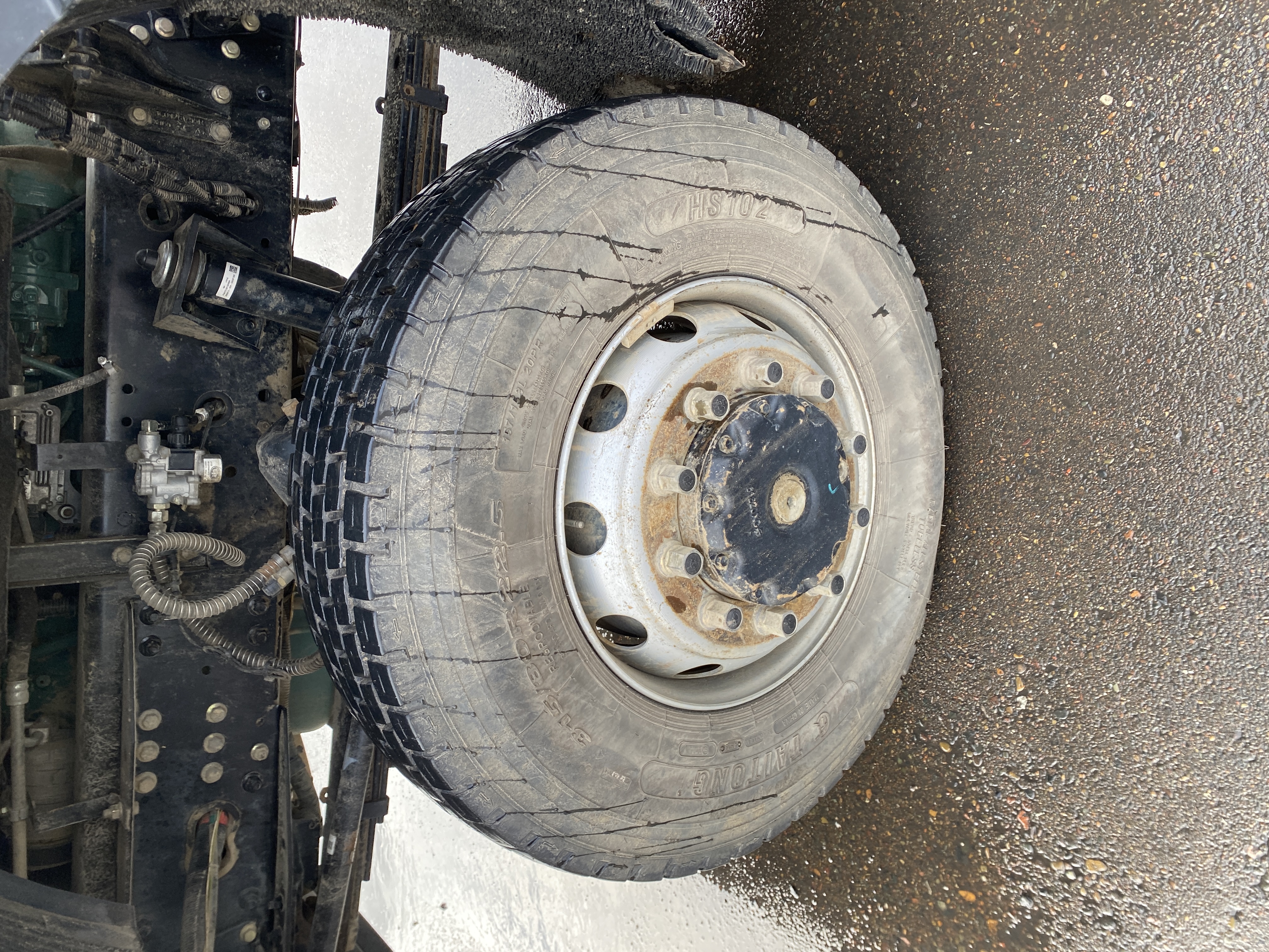 Айсин W2* на шасси FAW CA 3250 6x6 Бортовой с КМУ 2023 г. - фото 15