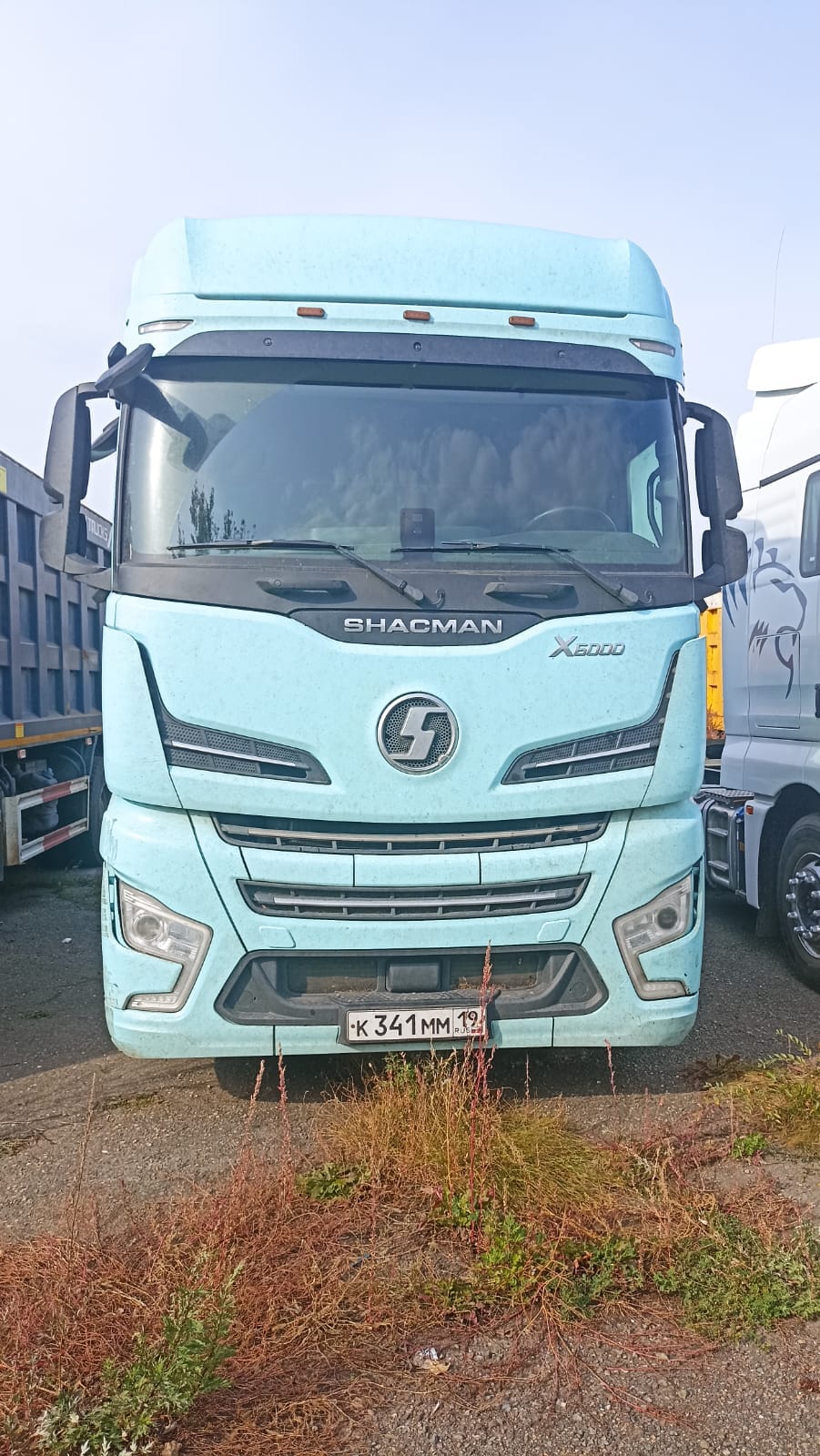 Shacman (Shaanxi) SX* 4x2 Седельный тягач 2023 г.
