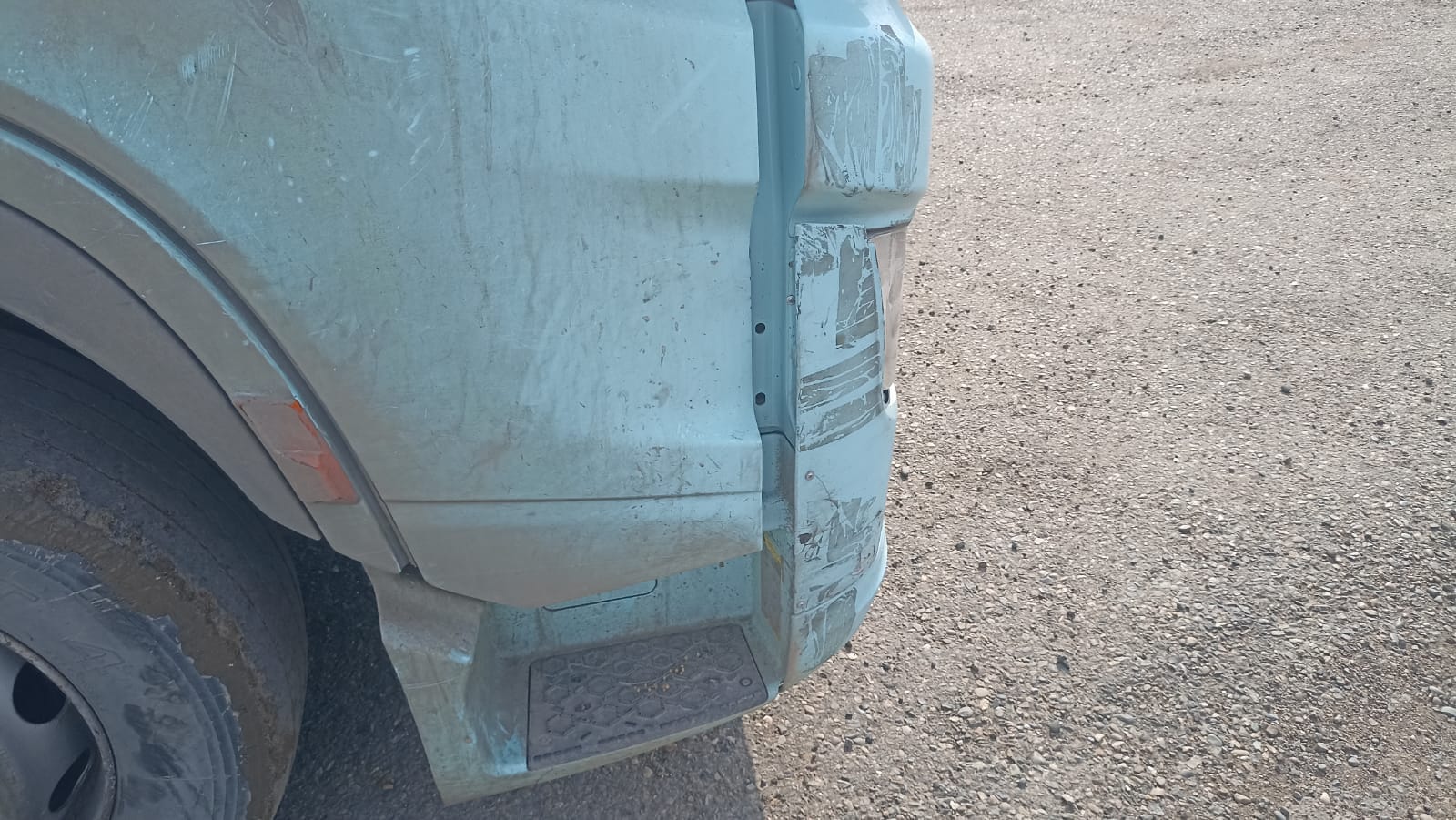 Shacman (Shaanxi) SX* 4x2 Седельный тягач 2023 г. - фото 18