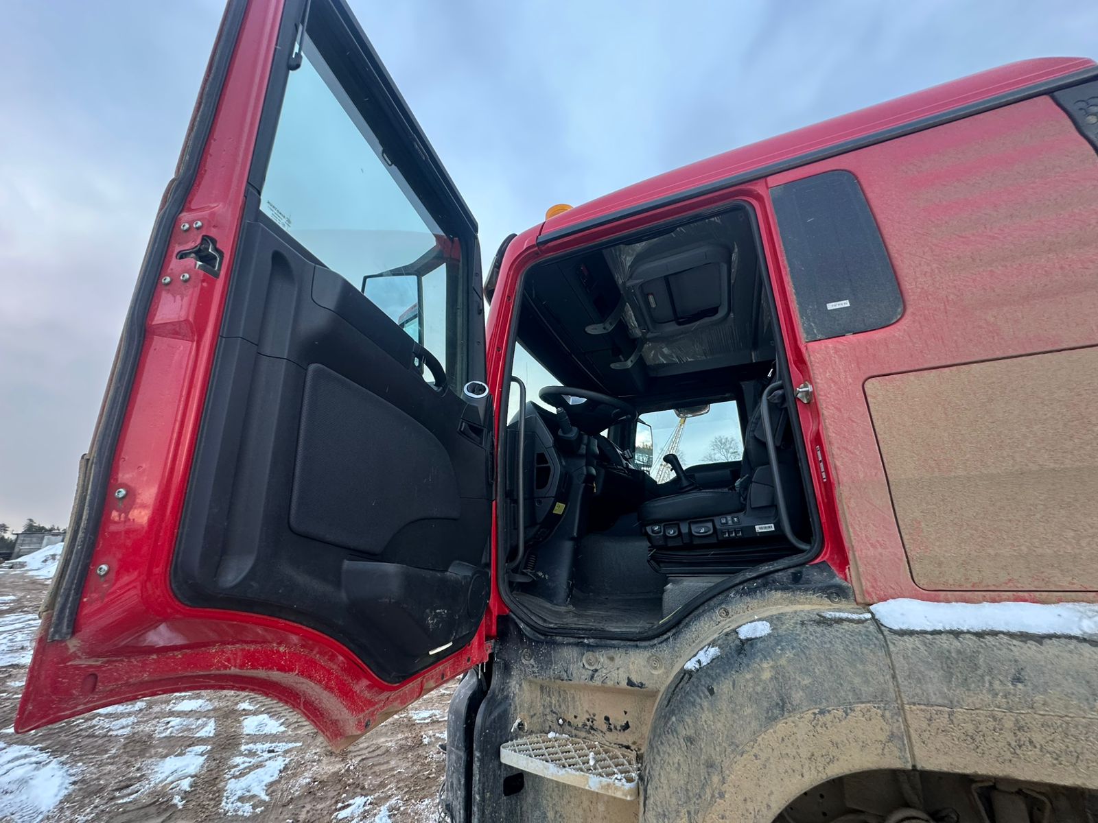 SITRAK C7H 6x6 Седельный тягач 2024 г. - фото 9