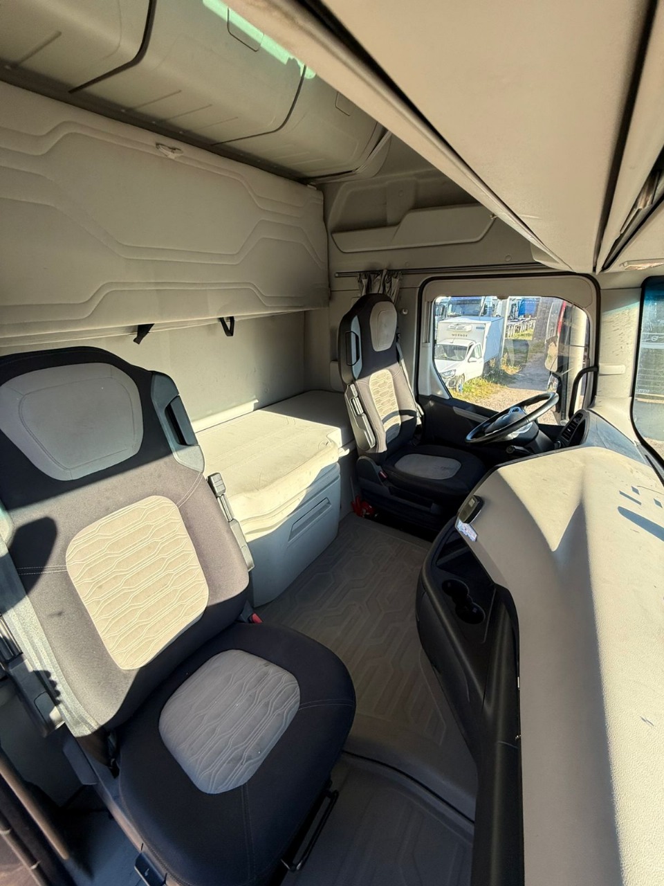 Ford F-Max 4x2 Седельный тягач 2023 г. - фото 7