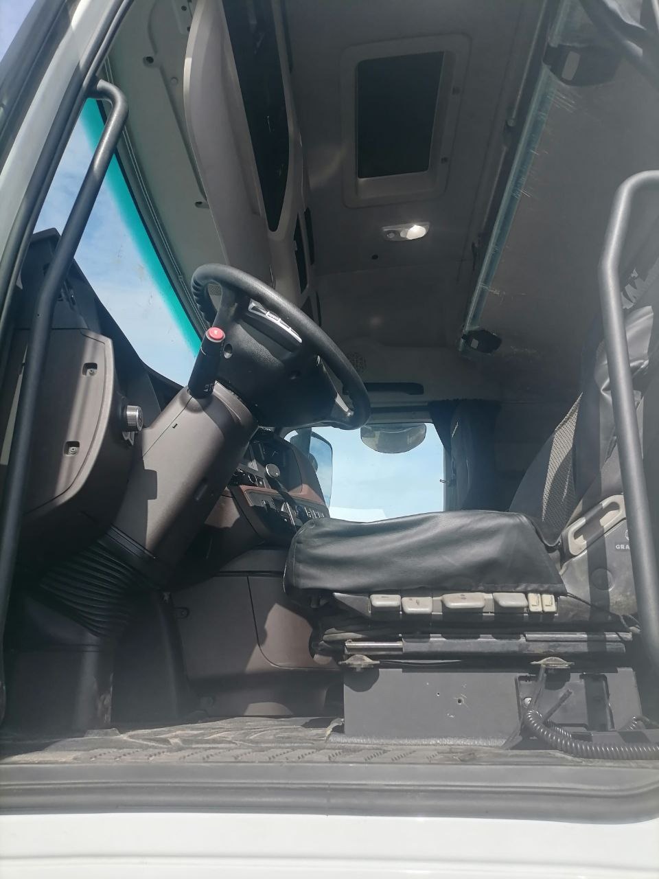 КамАЗ М1945 4x2 Седельный тягач 2023 г. - фото 8