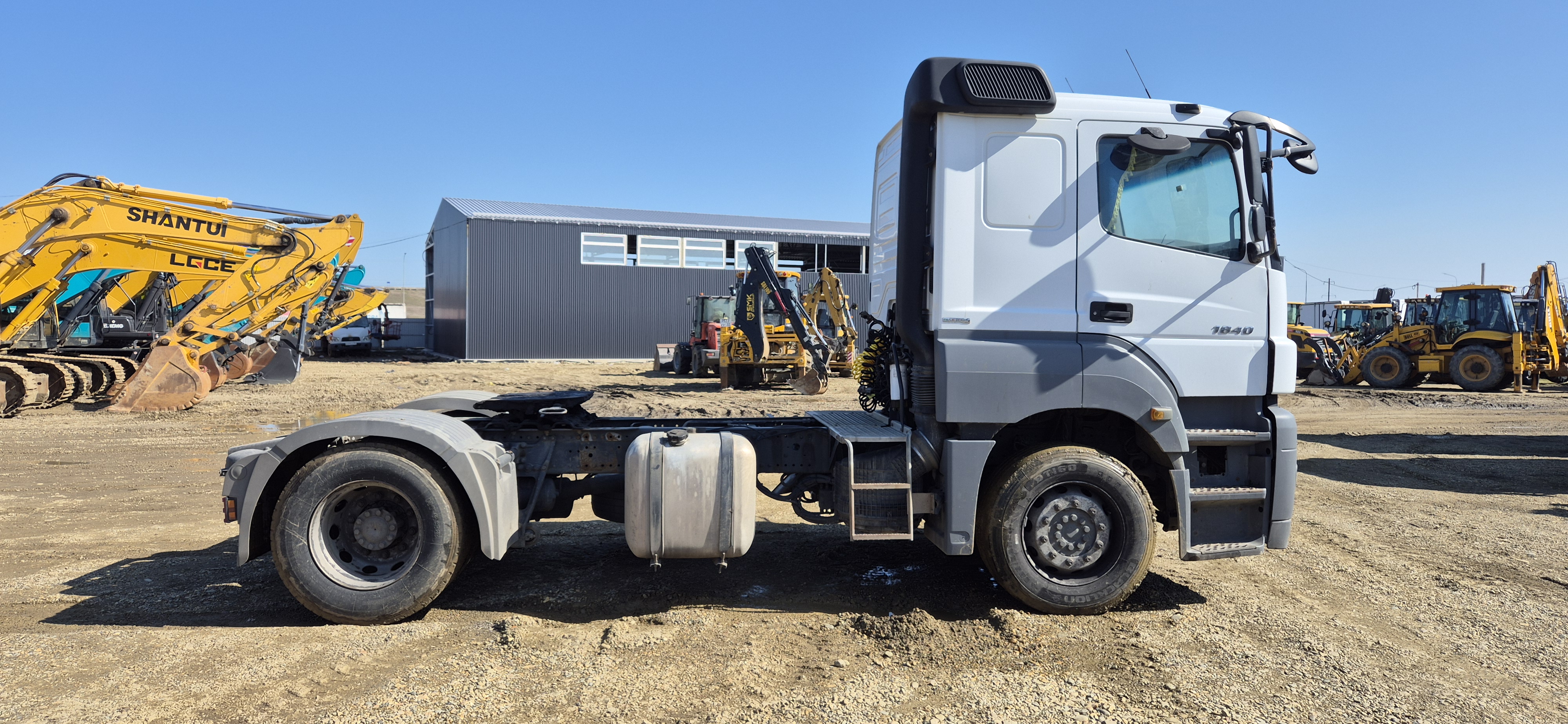 Mercedes-Benz AXOR 4x2 Седельный тягач 2017 г. - фото 4