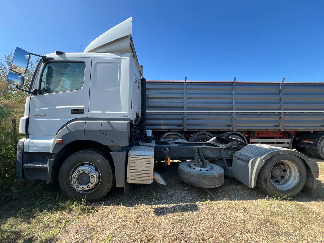 Mercedes-Benz AXOR 4x2 Седельный тягач 2017 г. - фото 2