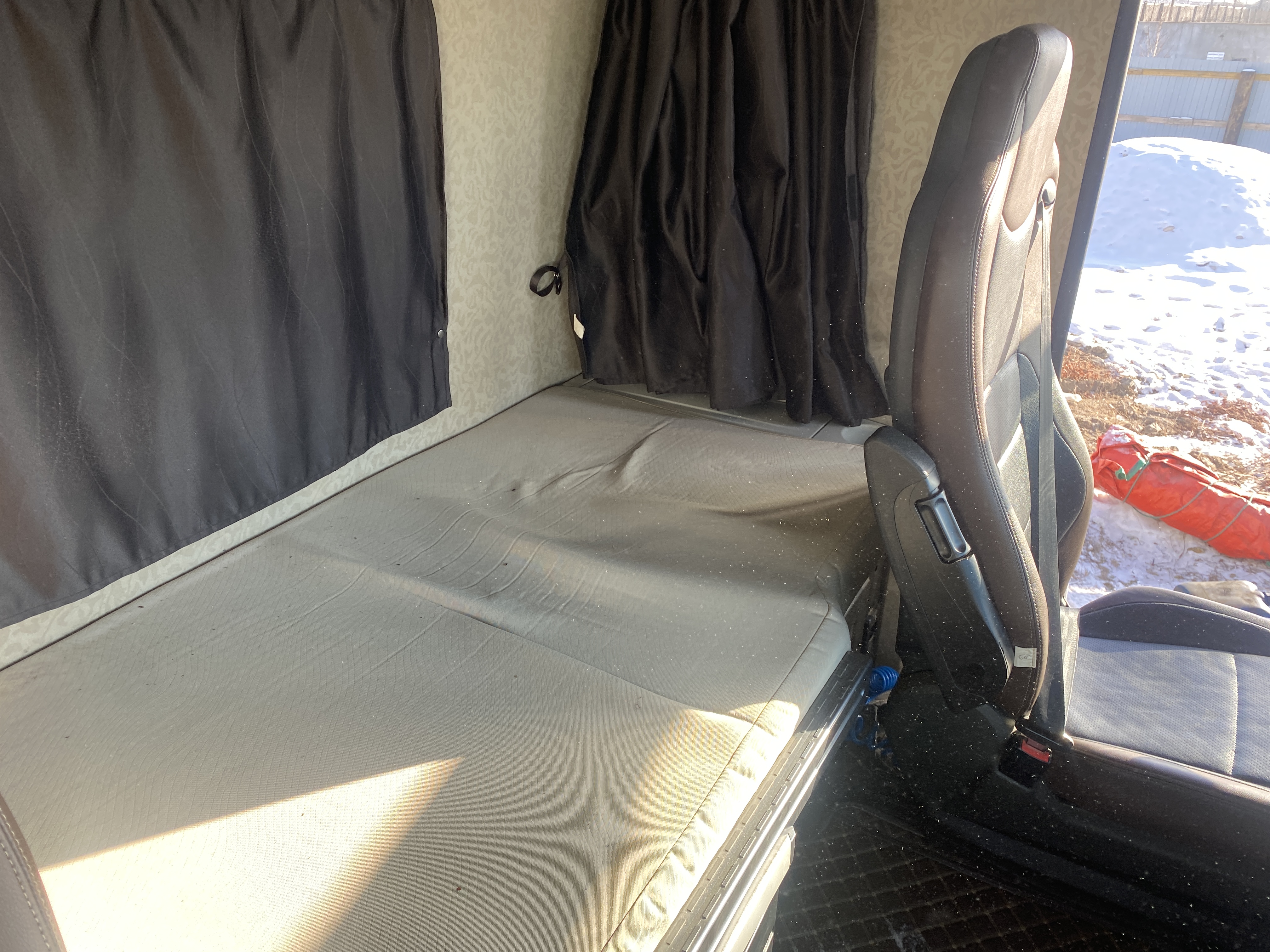 FAW J7 4x2 Седельный тягач 2023 г. - фото 13