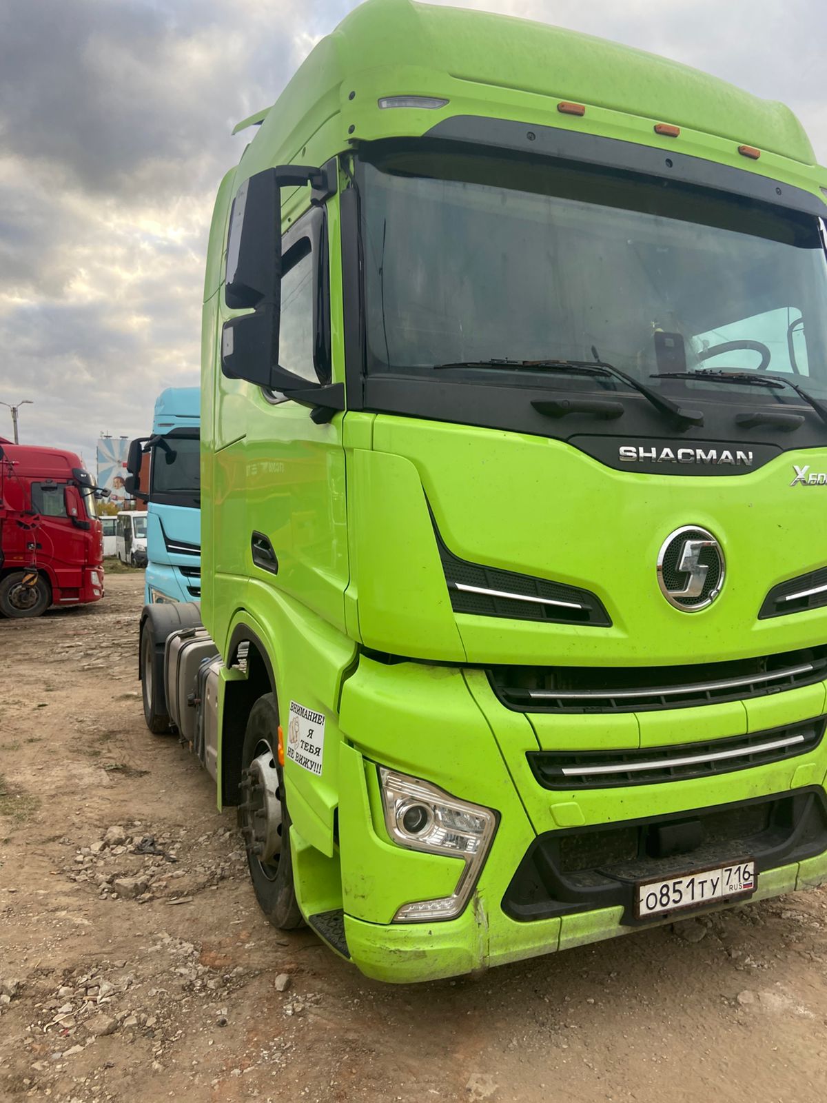Shacman (Shaanxi) SX* 4x2 Седельный тягач 2022 г. - фото 2