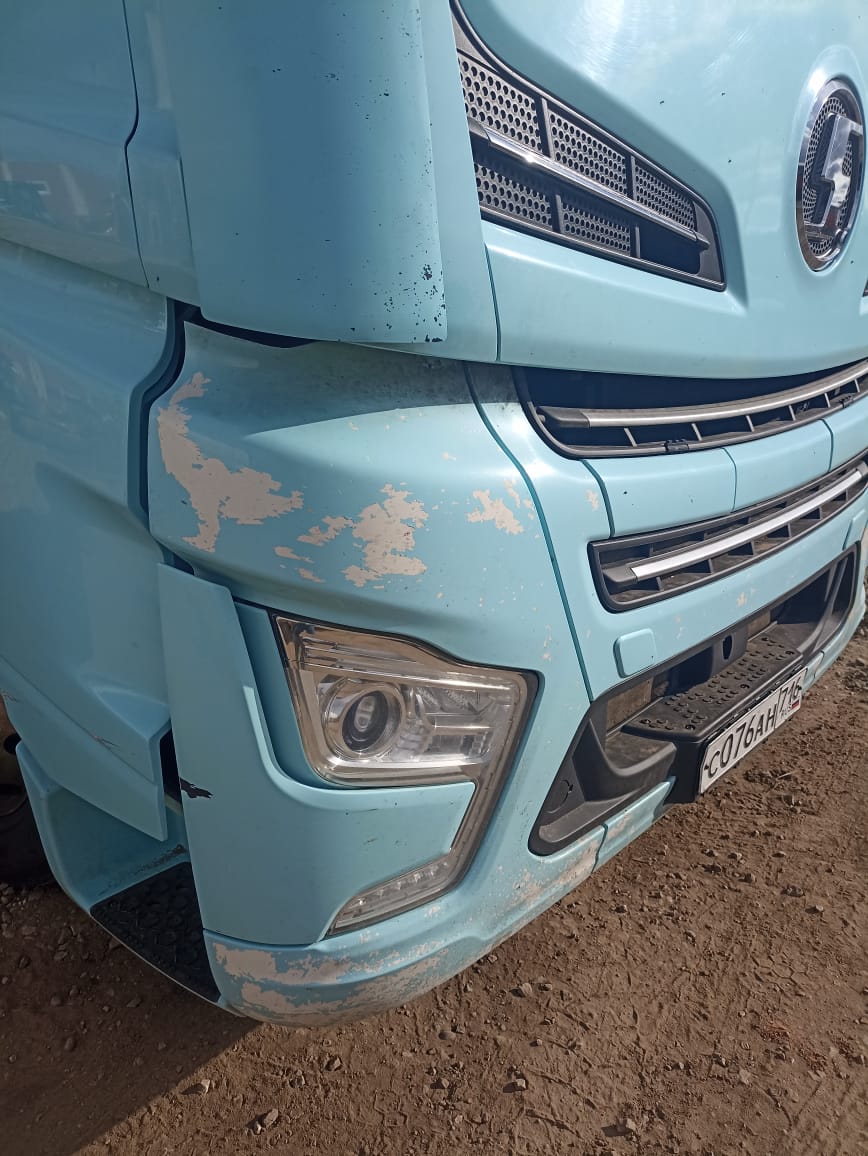 Shacman (Shaanxi) SX* 4x2 Седельный тягач 2023 г. - фото 4