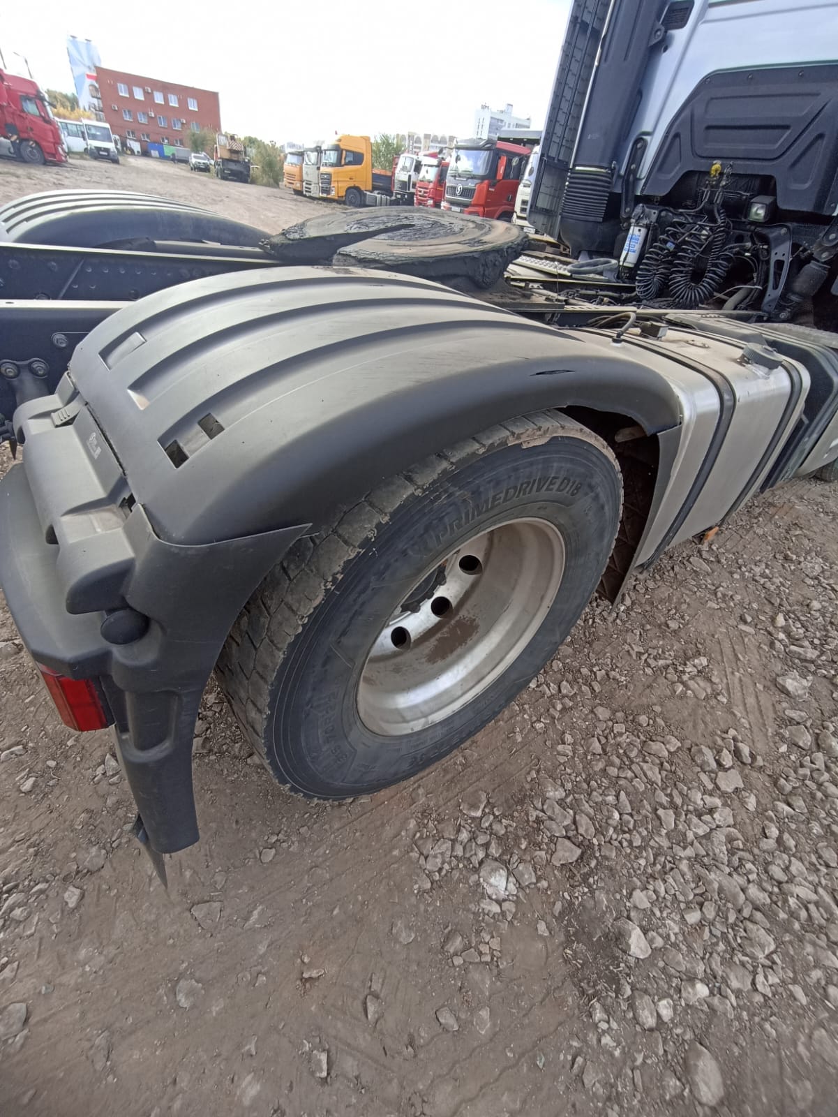 Shacman (Shaanxi) SX* 4x2 Седельный тягач 2023 г. - фото 14