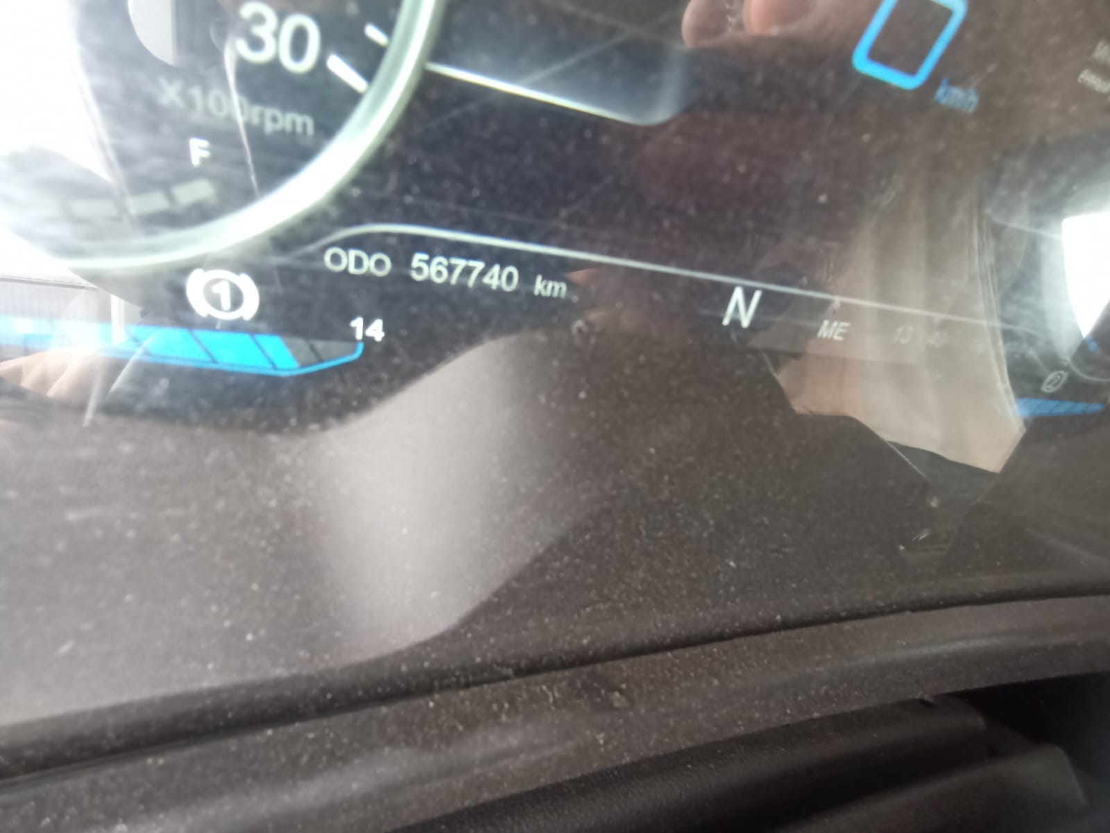 Shacman (Shaanxi) SX* 4x2 Седельный тягач 2023 г. - фото 17