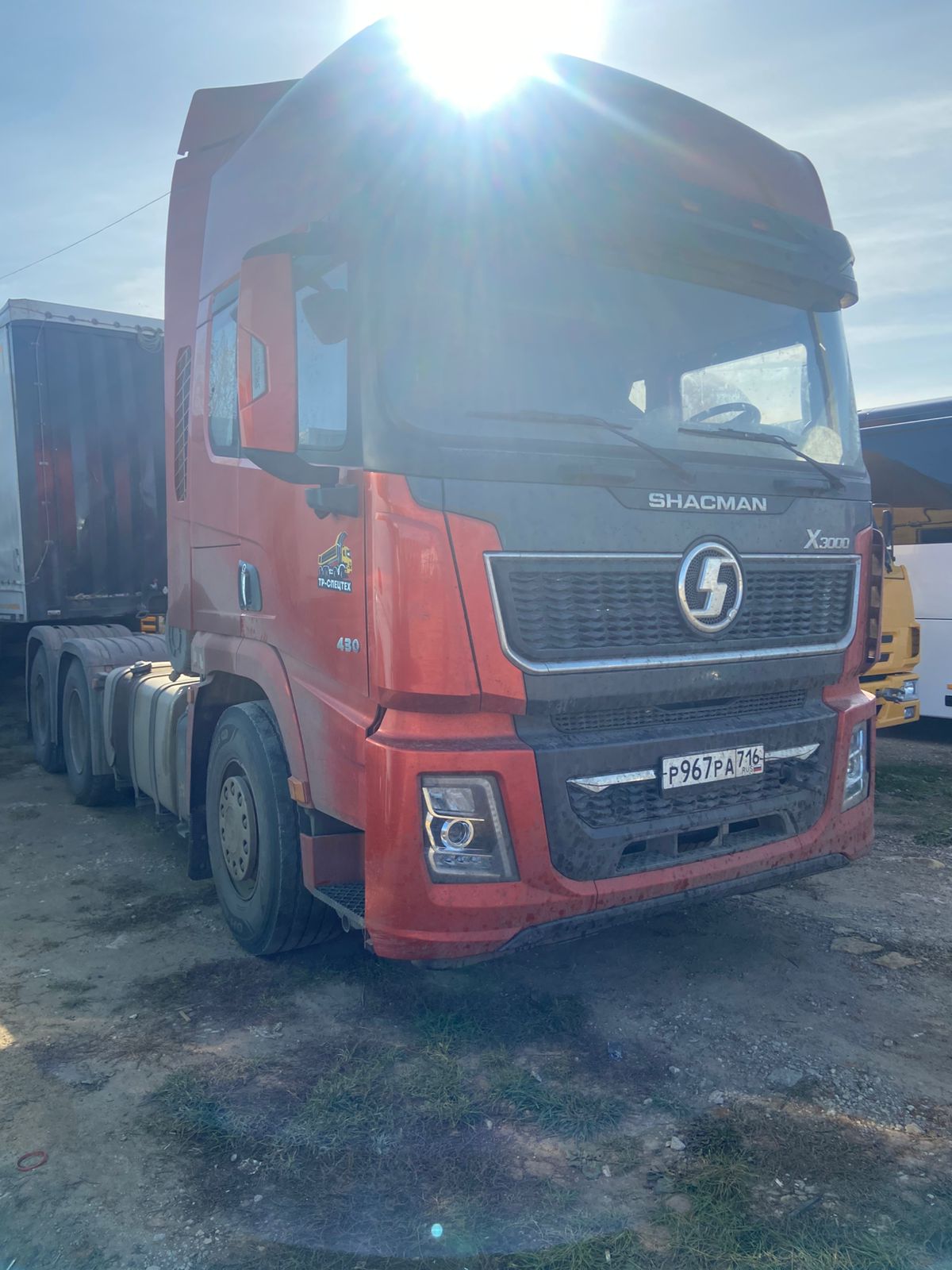 Shacman (Shaanxi) SX* 6x4 Седельный тягач 2024 г. - фото 3